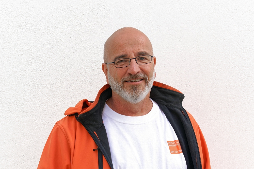 Portrait-Hansjoerg-Jakob